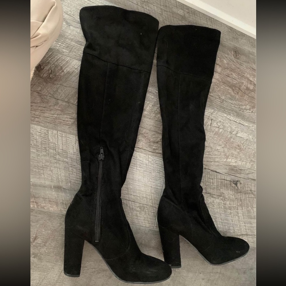 Elegant Black Suede Knee-High Boots with Block Heel